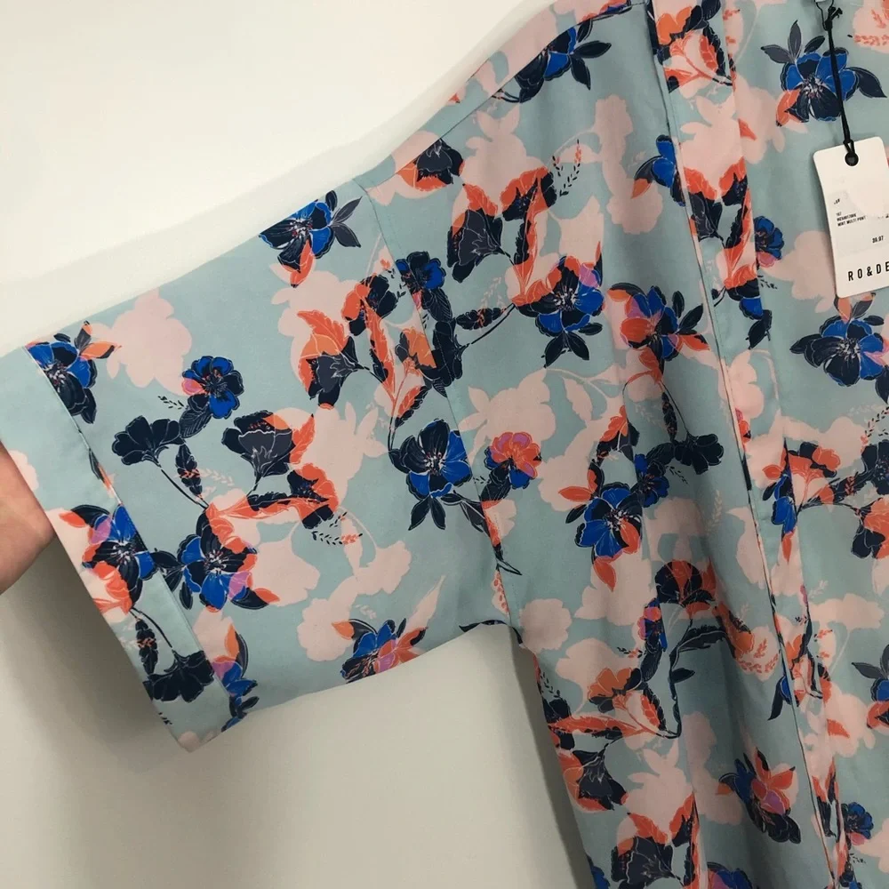 4/$25 Ro & De Mint Floral Kimono Small